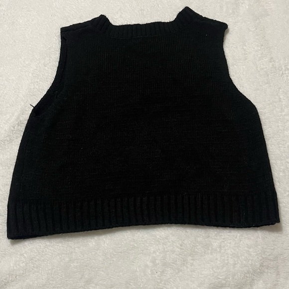 ARDENE sweater vest - Picture 2 of 4
